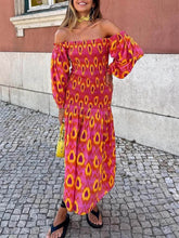 Einzigartiges, bedrucktes, schulterfreies, gesmoktes Midikleid mit Ballonärmeln